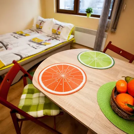 Orange *