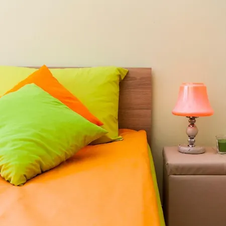 Orange *